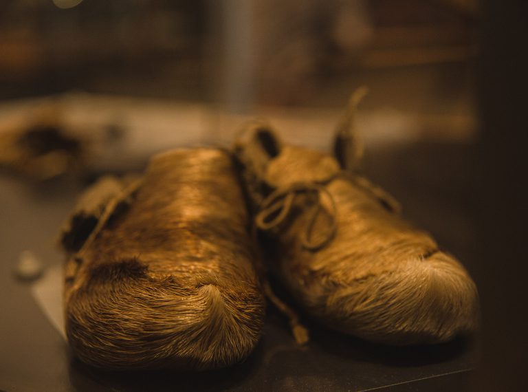 Paire de mocassins - Collection du Musée huron-wendat